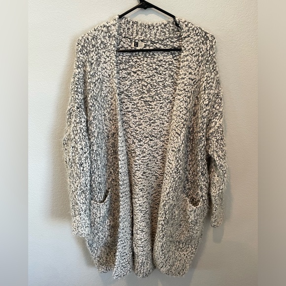 LIRA Extra Small/Small Black and White Extra Long Miranda Cardigan Sweater - Picture 2 of 8